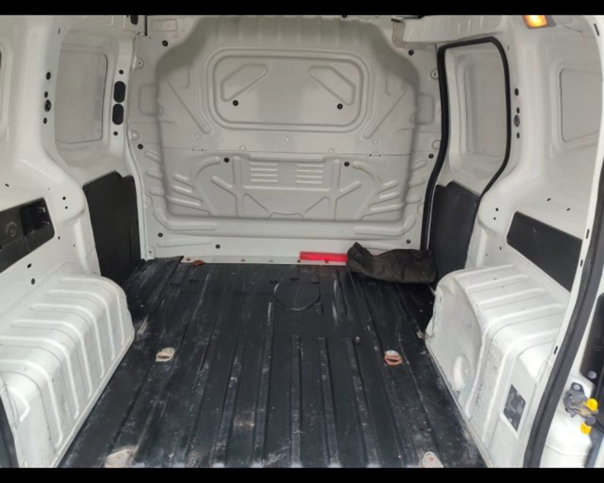 Fiat Fiorino 1.3 MJT 75CV Combi Semi Adventure (18)