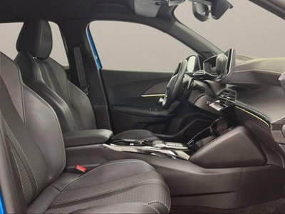 Peugeot 2008 BlueHDi 130 S&S EAT8 GT Pack (11)