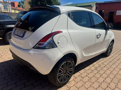 Lancia Ypsilon 1.0 FireFly 5 porte S&S Hybrid Ecochic A. Ferretti (6)