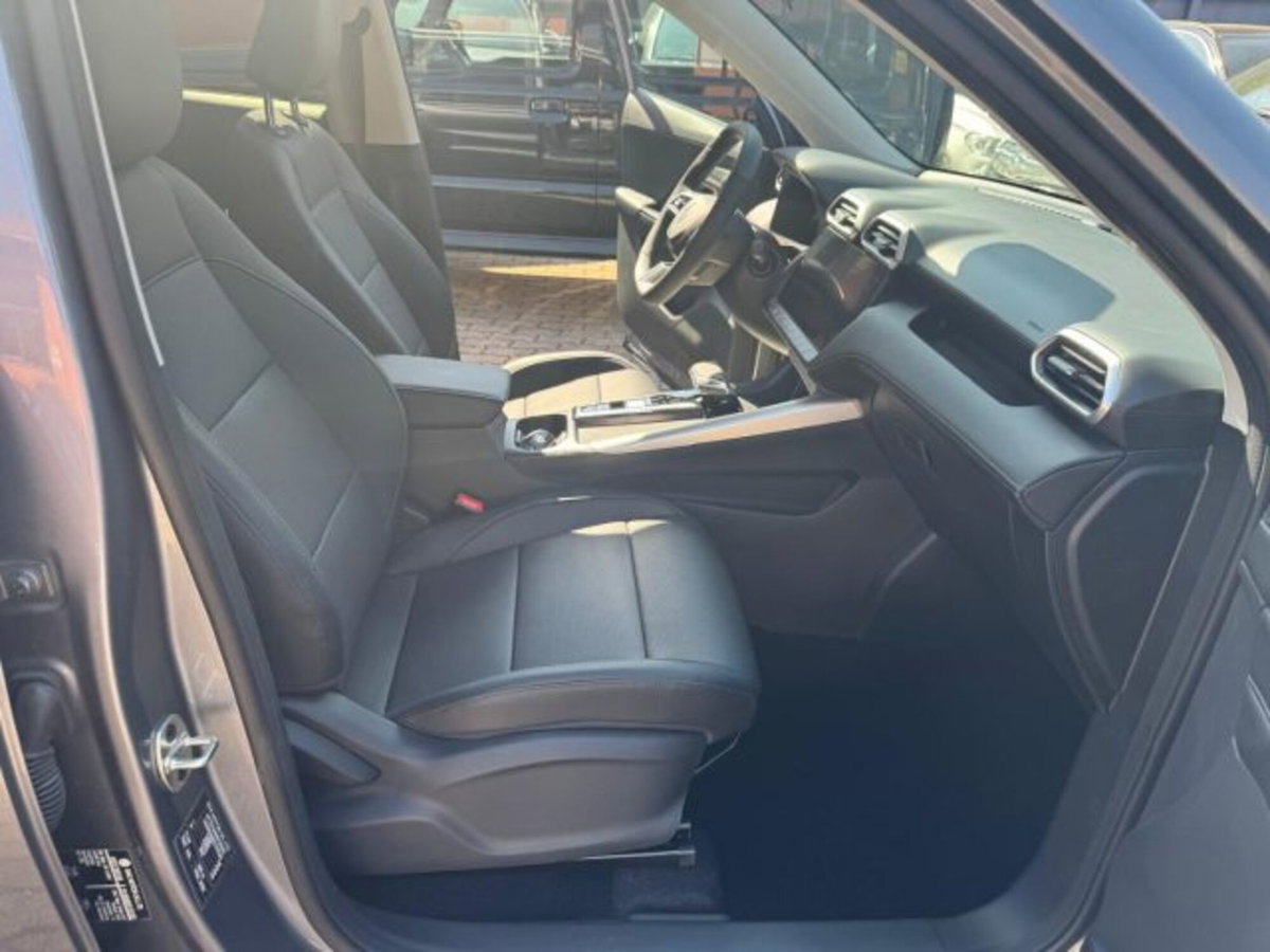 Mg ZS ZS 1.5 Luxury (14)