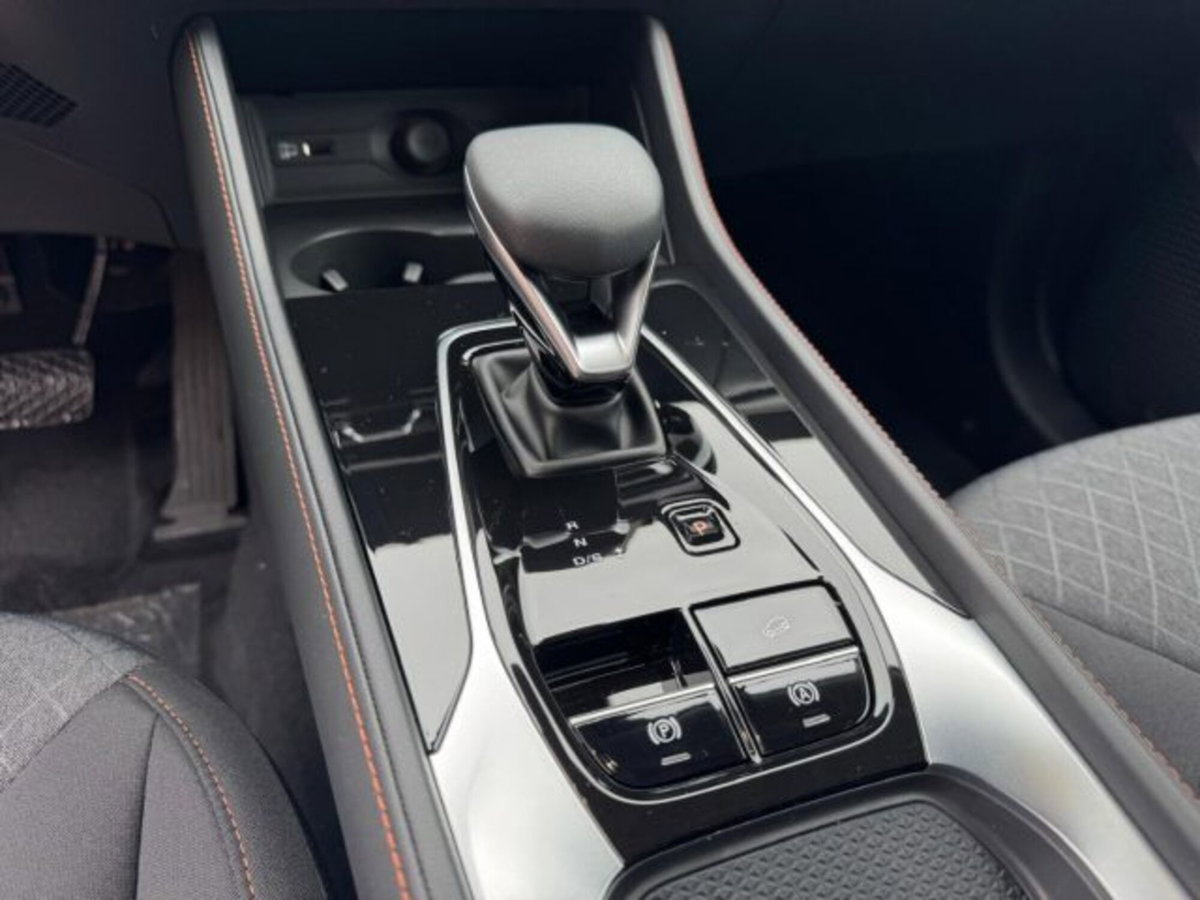 Mg HS 1.5 Comfort auto (12)