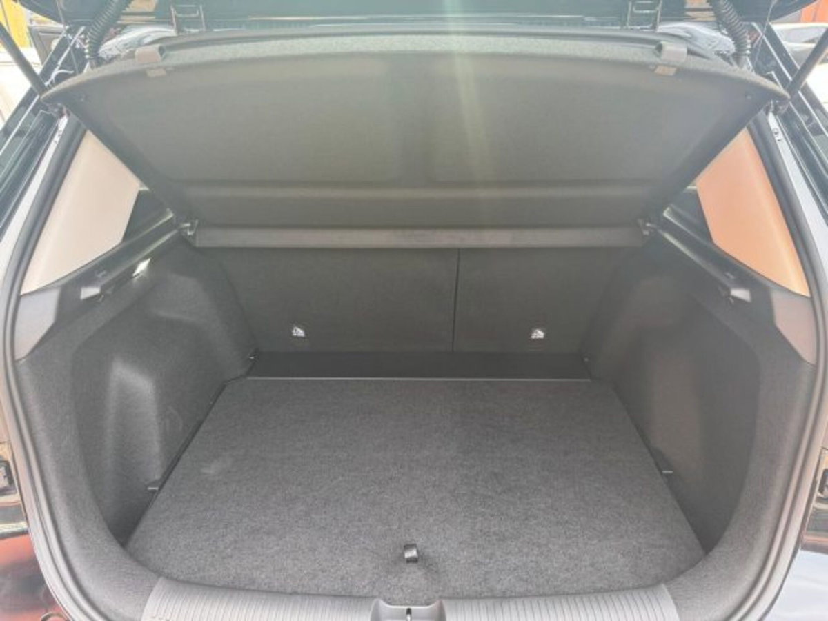 Mg ZS ZS 1.5 Luxury (18)