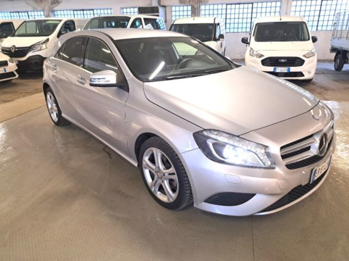 Mercedes-Benz Classe A 200 BlueEFFICIENCY Premium (5)