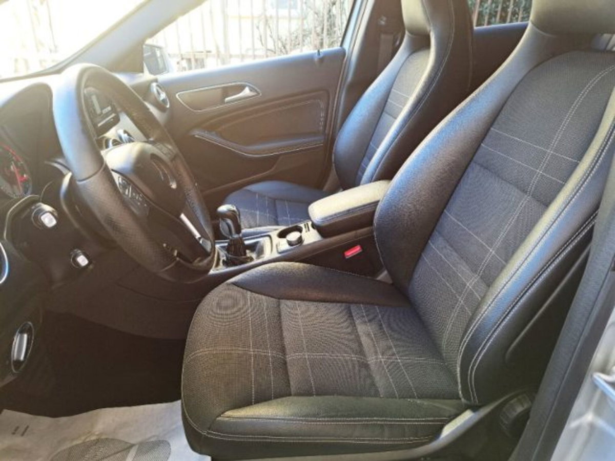Mercedes-Benz Classe A 200 BlueEFFICIENCY Premium (8)