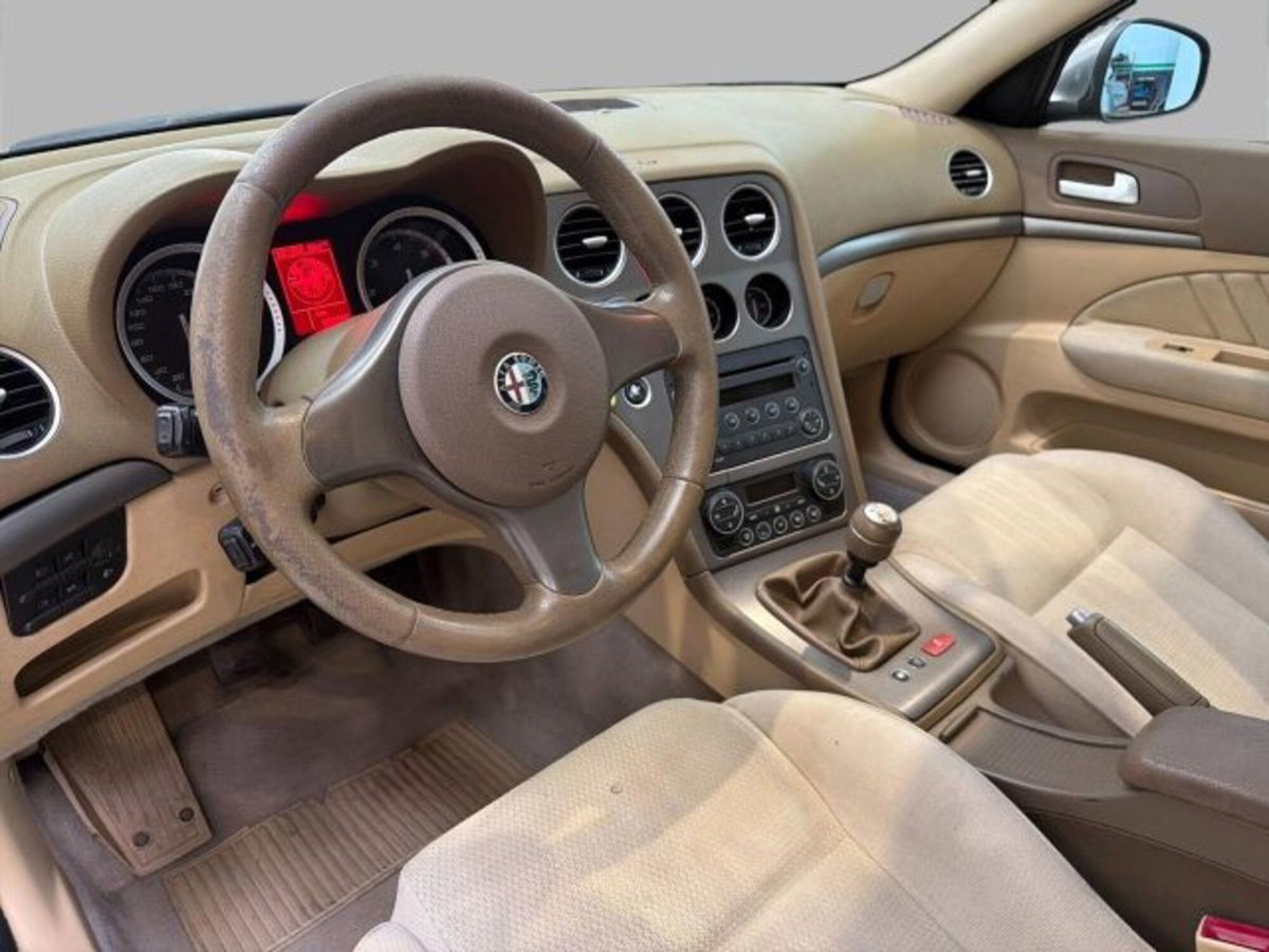 Alfa Romeo 159 1.9 JTDm 150CV Progression (7)