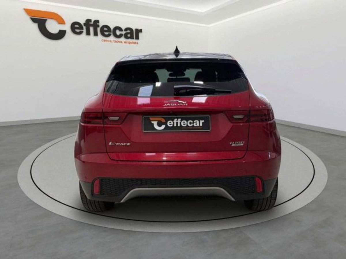 Jaguar E-Pace 2.0D 150 CV AWD aut. R-Dynamic HSE (5)