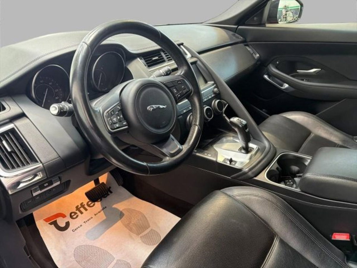 Jaguar E-Pace 2.0D 150 CV AWD aut. R-Dynamic HSE (7)