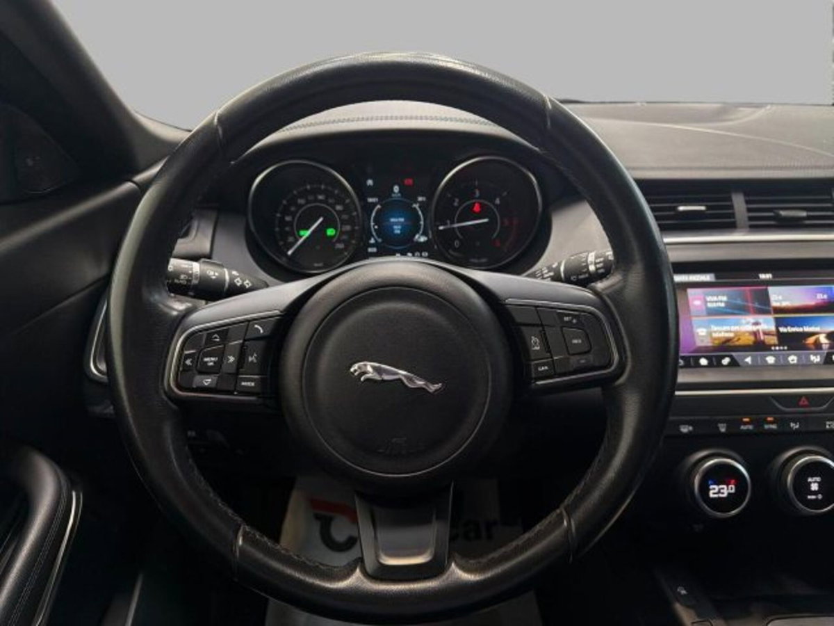 Jaguar E-Pace 2.0D 150 CV AWD aut. R-Dynamic HSE (8)