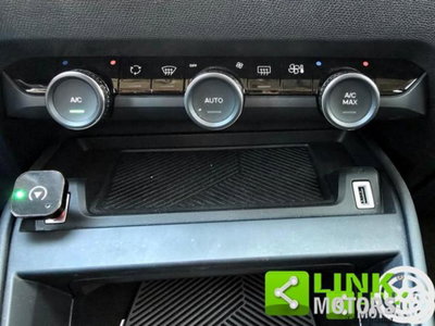 Citroen C4 PureTech 130 S&S EAT8 Shine (12)
