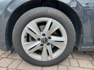 Volkswagen Golf 1.5 TGI DSG Life (17)