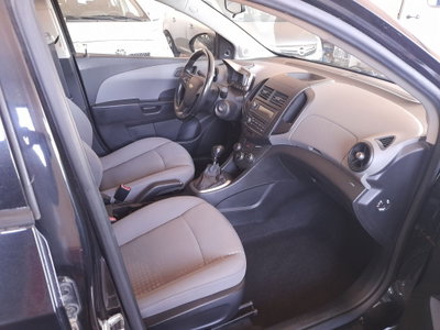 Chevrolet Aveo 1.2 70CV 5 porte LS (7)