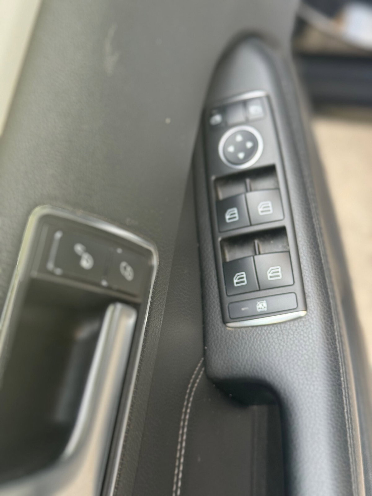 Mercedes-Benz Classe E 200 BlueTEC Premium (14)
