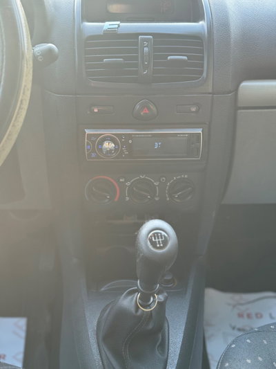 Renault Clio 1.2 cat 5 porte Access Authentique (11)