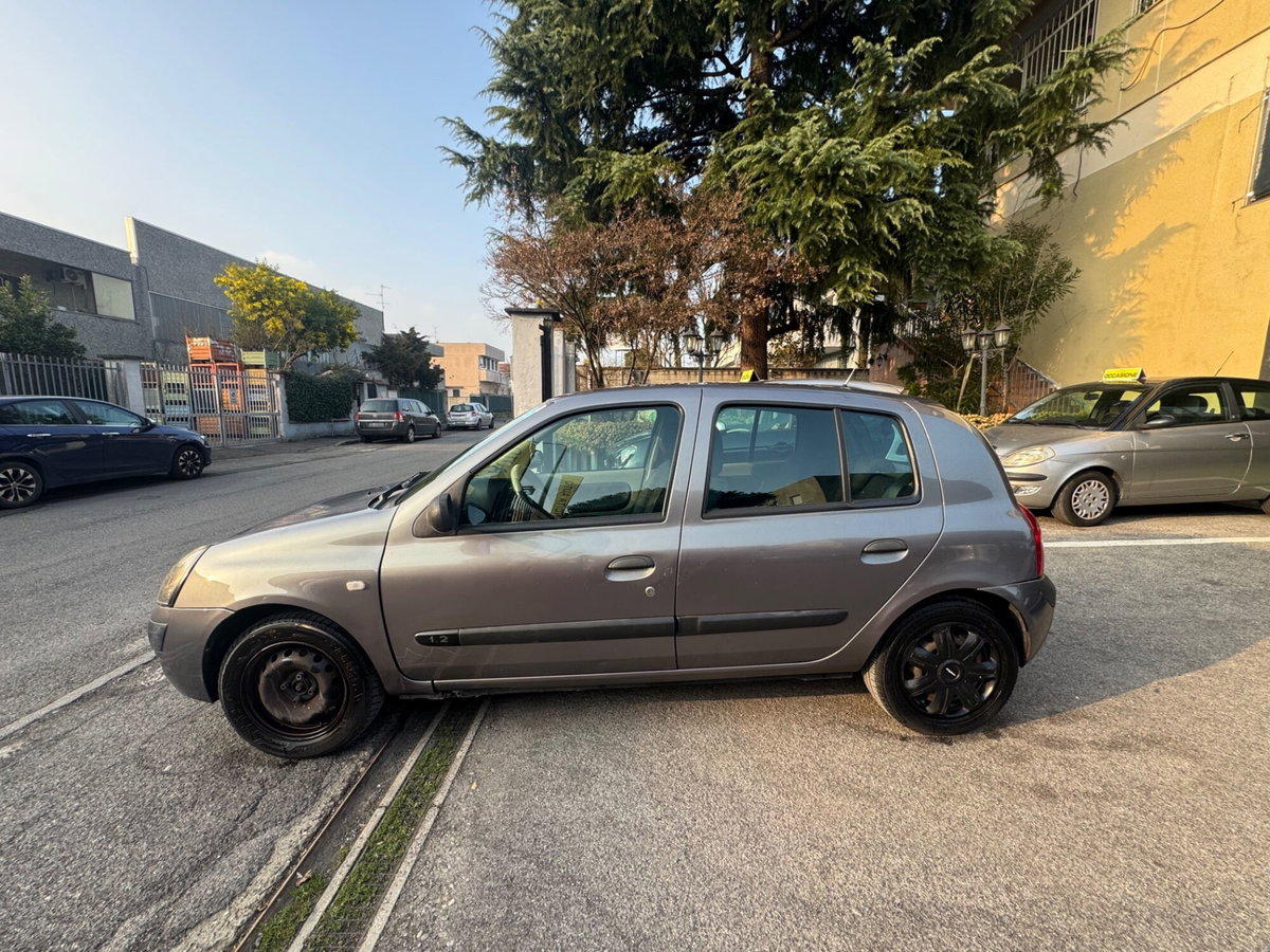 Renault Clio 1.2 cat 5 porte Access Authentique (7)