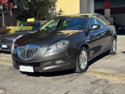 Lancia Delta 1.9 MJT Twinturbo DPF Oro (9)