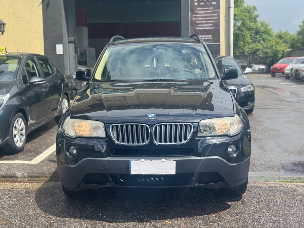 BMW X3 2.0i cat Futura (9)
