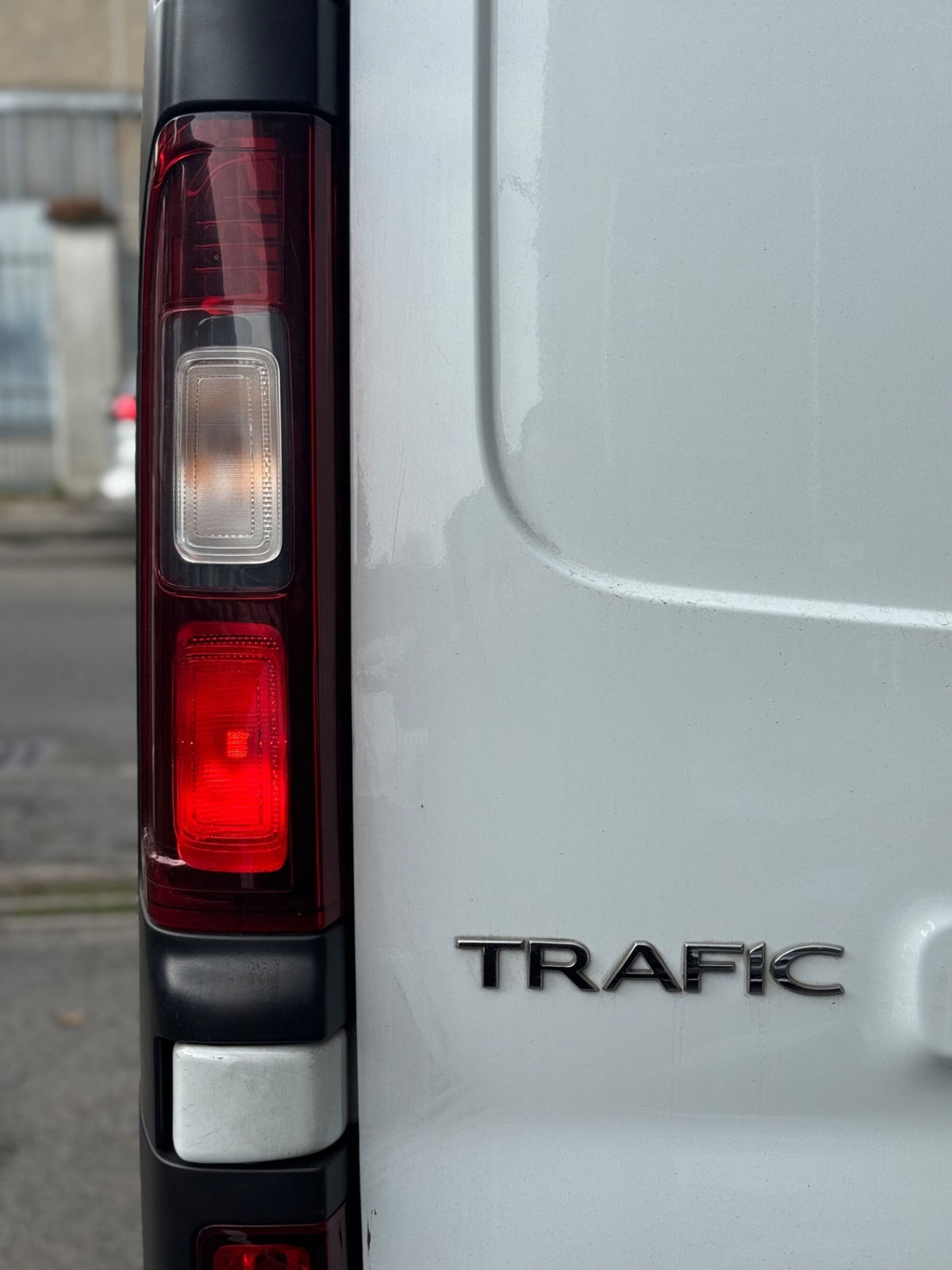 Renault Trafic Furgone T29 1.6 dCi 95CV S&S PC-TN Zen Heavy (9)