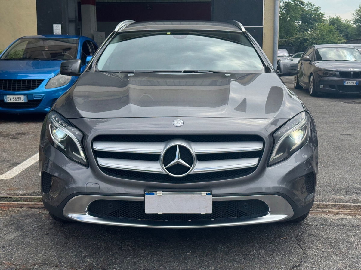 Mercedes-Benz GLA SUV 220 CDI Automatic 4Matic Premium (2)