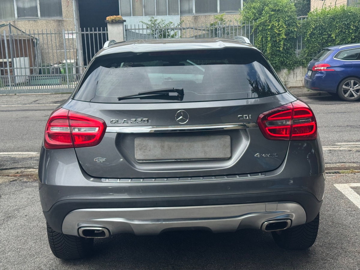 Mercedes-Benz GLA SUV 220 CDI Automatic 4Matic Premium (5)