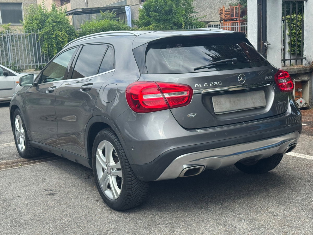 Mercedes-Benz GLA SUV 220 CDI Automatic 4Matic Premium (6)
