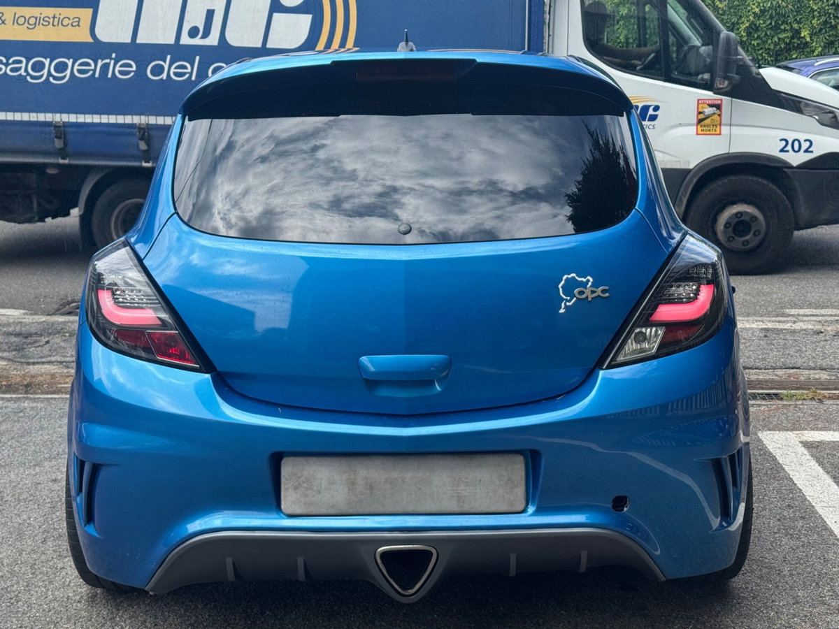 Opel Corsa 1.6 T 192CV 3 porte OPC (4)