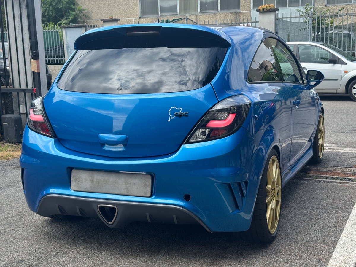 Opel Corsa 1.6 T 192CV 3 porte OPC (6)