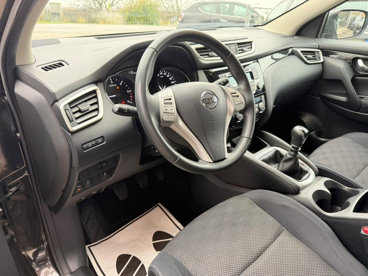 Nissan Qashqai 1.5 dCi Tekna (10)