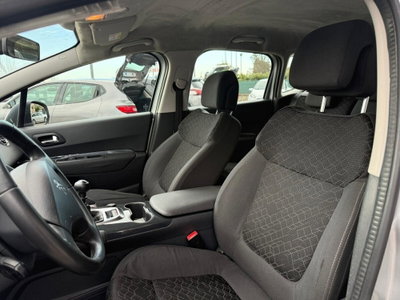 Peugeot 3008 1.6 HDi 115CV Business (13)
