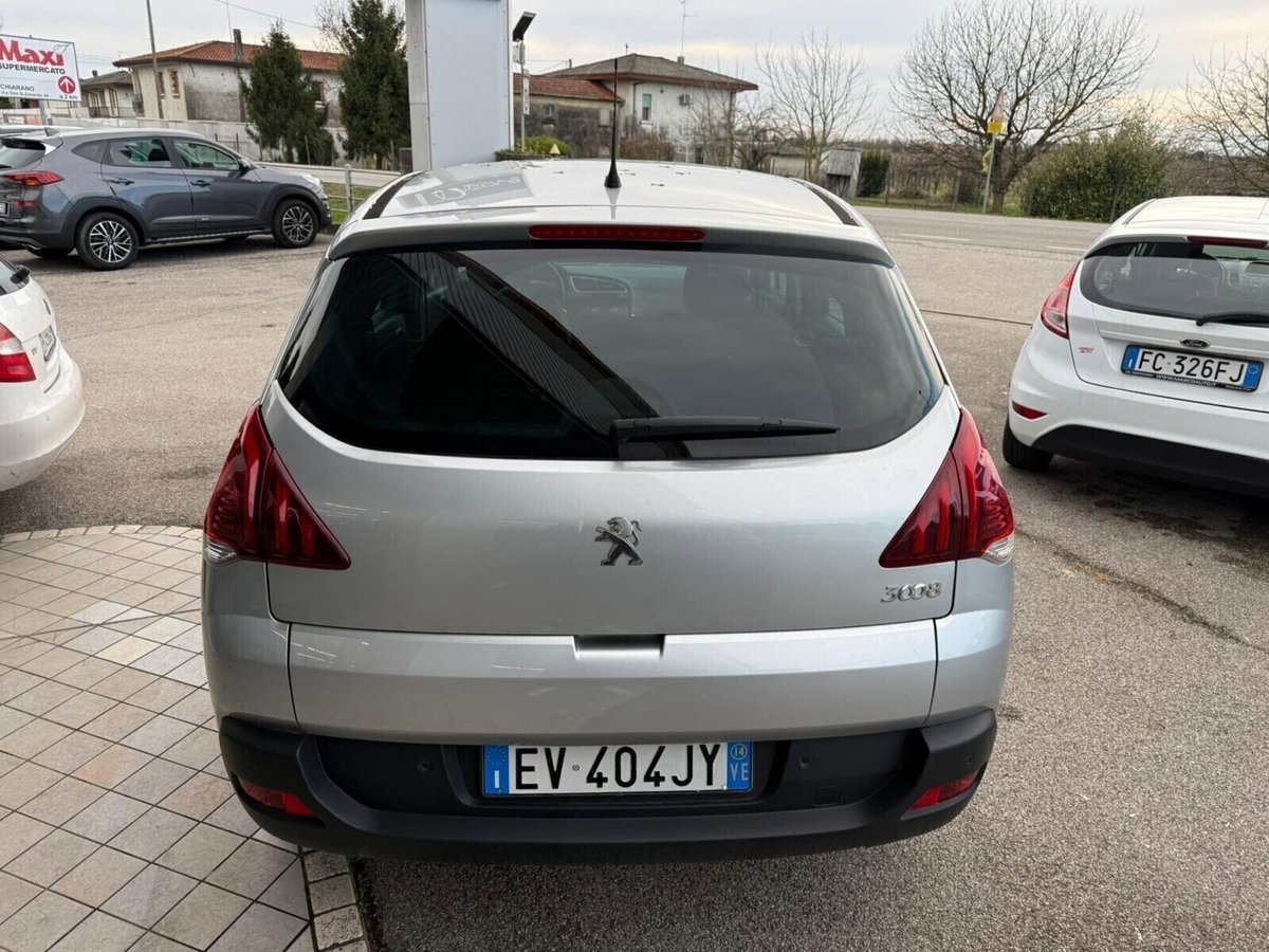 Peugeot 3008 1.6 HDi 115CV Business (5)