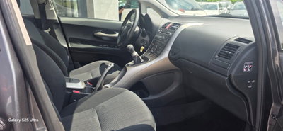 Toyota Auris 1.4 5 porte Sol (11)