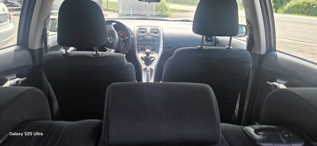 Toyota Auris 1.4 5 porte Sol (14)