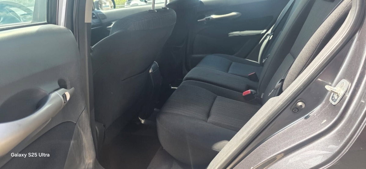 Toyota Auris 1.4 5 porte Sol (15)