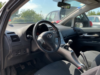 Toyota Auris 1.4 5 porte Sol (8)