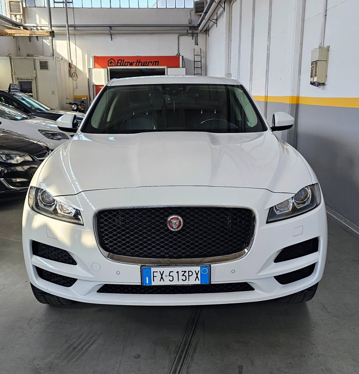 Jaguar F-Pace 2.0 D 180 CV AWD R-Sport
