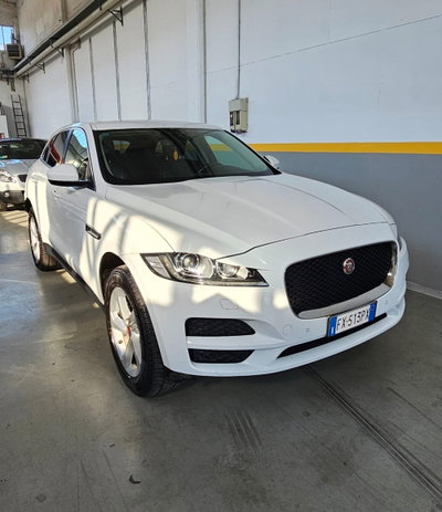 Jaguar F-Pace 2.0 D 180 CV AWD R-Sport (11)