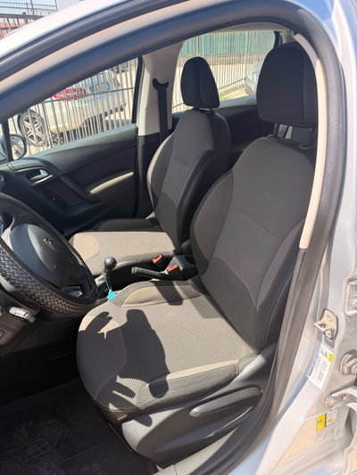 Citroen C3 1.4 HDi 70 Exclusive (10)