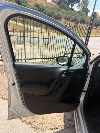 Citroen C3 1.4 HDi 70 Exclusive (9)