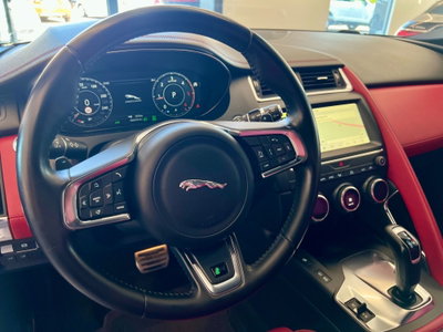 Jaguar E-Pace 2.0D 240 CV AWD aut. R-Dynamic HSE (9)
