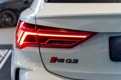 Audi RS Q3 2.5 quattro s-tronic (8)