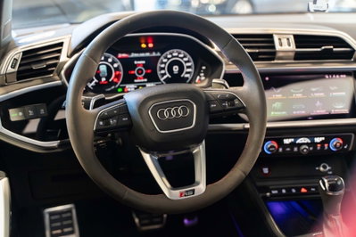 Audi RS Q3 2.5 quattro s-tronic (10)