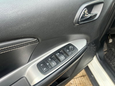Fiat Freemont 2.0 Mjt 170 CV 4x4 Automatica Lounge (12)