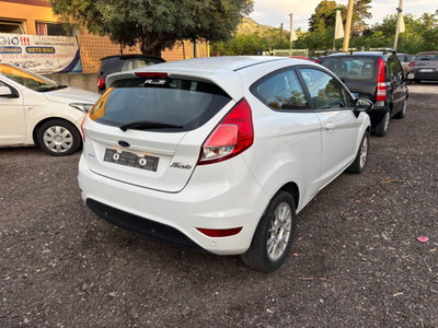 Ford Fiesta 1.5 TDCi 75CV 3 porte Titanium (6)