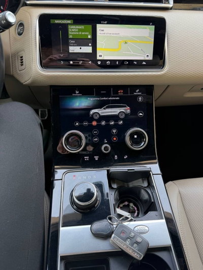 Land Rover Range Rover Velar 2.0D I4 240 CV R-Dynamic SE (9)