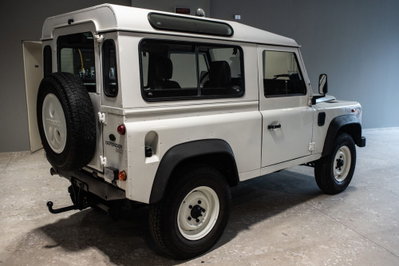 Land Rover Defender 90 2.5 Td5 Station Wagon (4)