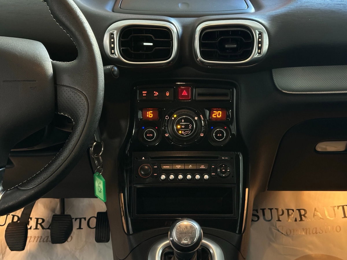 Citroen C3 Picasso 1.4 VTi 95 Exclusive Style (12)