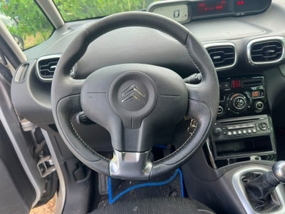 Citroen C3 Picasso 1.4 VTi 95 Exclusive Style (4)