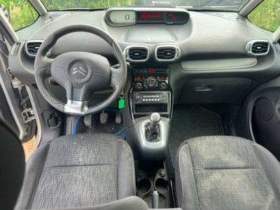 Citroen C3 Picasso 1.4 VTi 95 Exclusive Style (5)