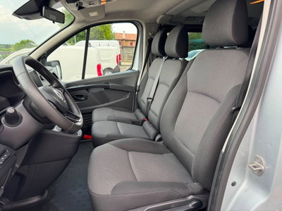 Renault Trafic Furgone BluedCi 150CV EDC PL-TN SpaceClass (12)