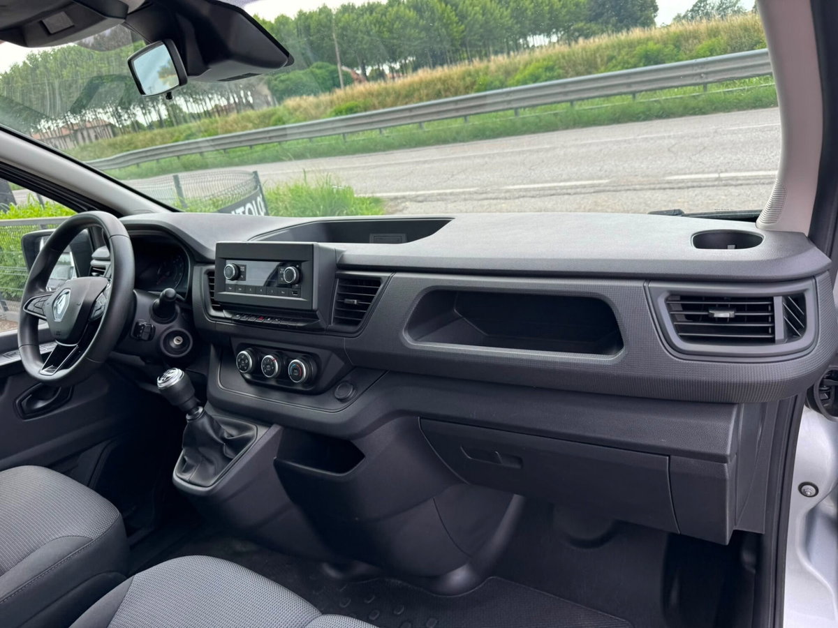 Renault Trafic Furgone BluedCi 150CV EDC PL-TN SpaceClass (16)