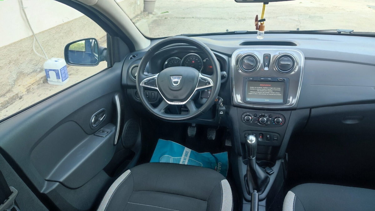 Dacia Sandero Stepway 1.5 Blue dCi 95 CV Access (11)